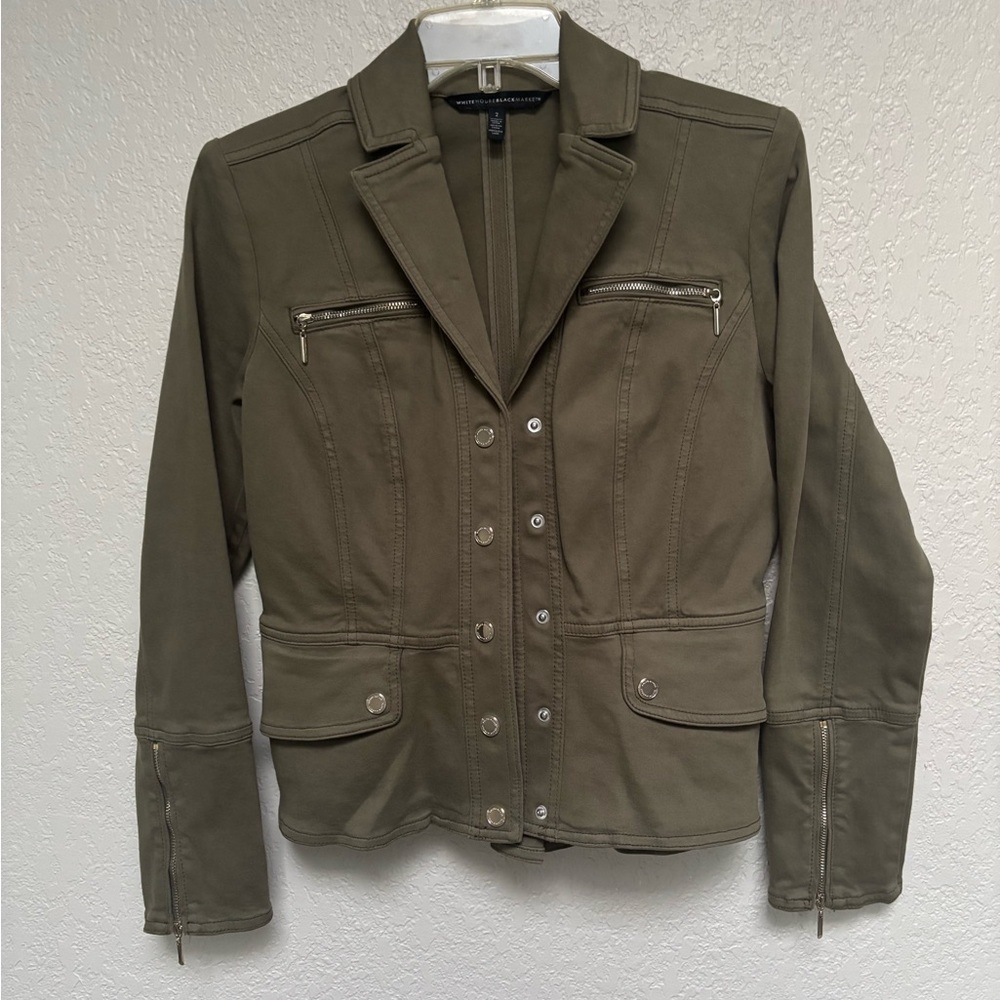 White House Black Market Green Blazer with Tailored Fit and Lapel Collar